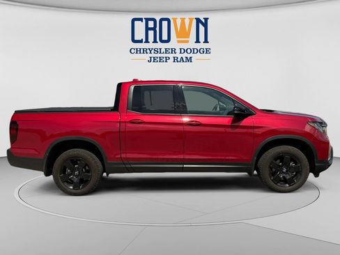 Used 2025 Honda Ridgeline Black Edition image 2
