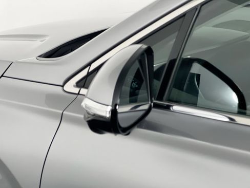 Used 2023 Hyundai Santa Fe Limited FWD image 6