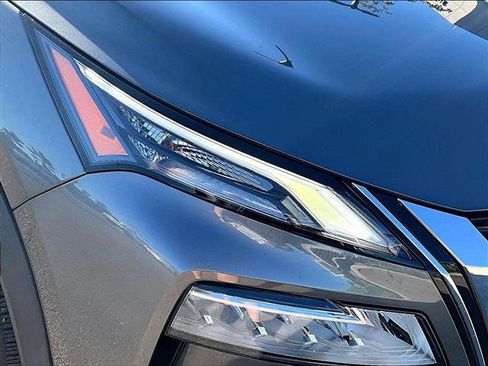 Used 2023 Nissan Rogue SV w/ SV Premium Package image 29