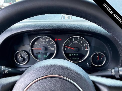 Used 2014 Jeep Wrangler Unlimited Sahara AWD/4WD image 13