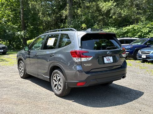 Certified 2023 Subaru Forester Limited AWD/4WD image 3