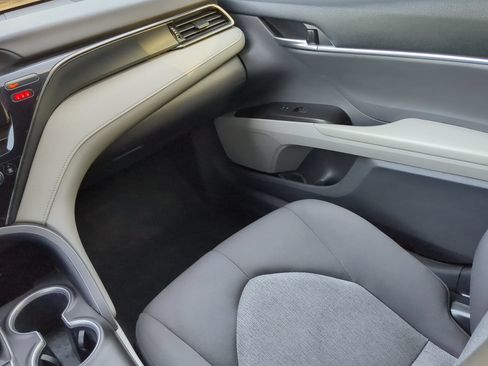 Used 2023 Toyota Camry LE FWD image 52