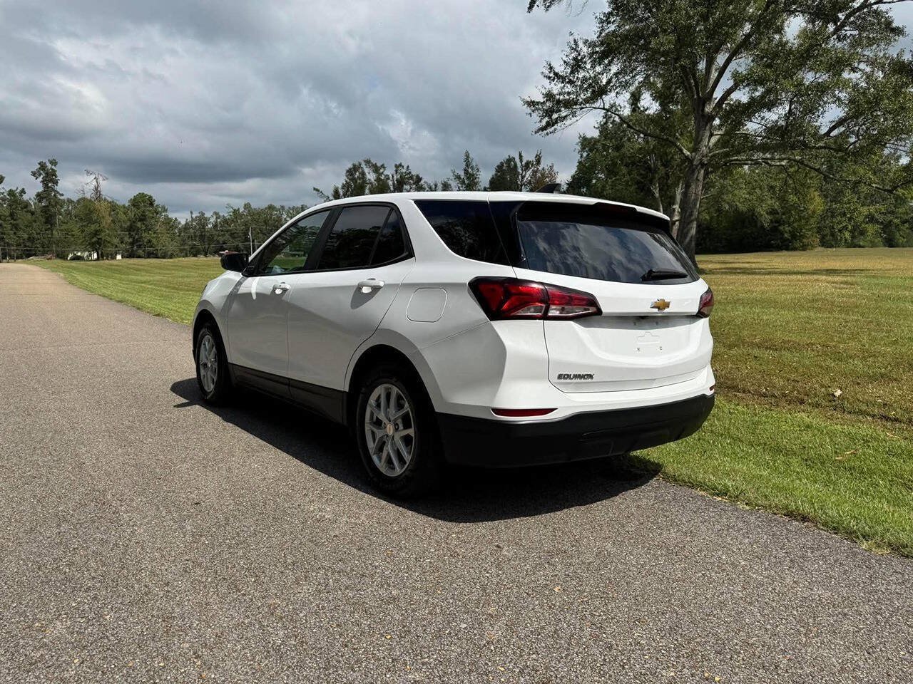 Used 2024 Chevrolet Equinox LS w/ LS Convenience Package FWD image 7