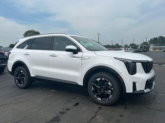 New 2025 Kia Sorento S video 2