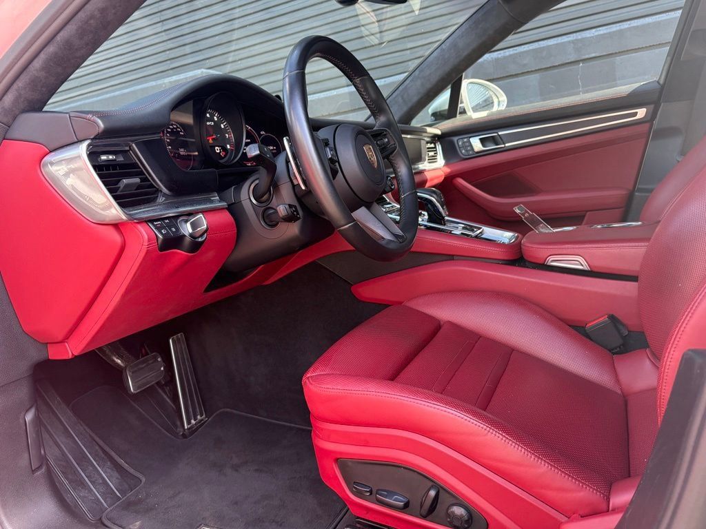 Certified 2022 Porsche Panamera GTS AWD/4WD image 4