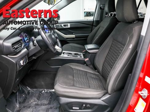 Used 2021 Ford Explorer XLT image 14