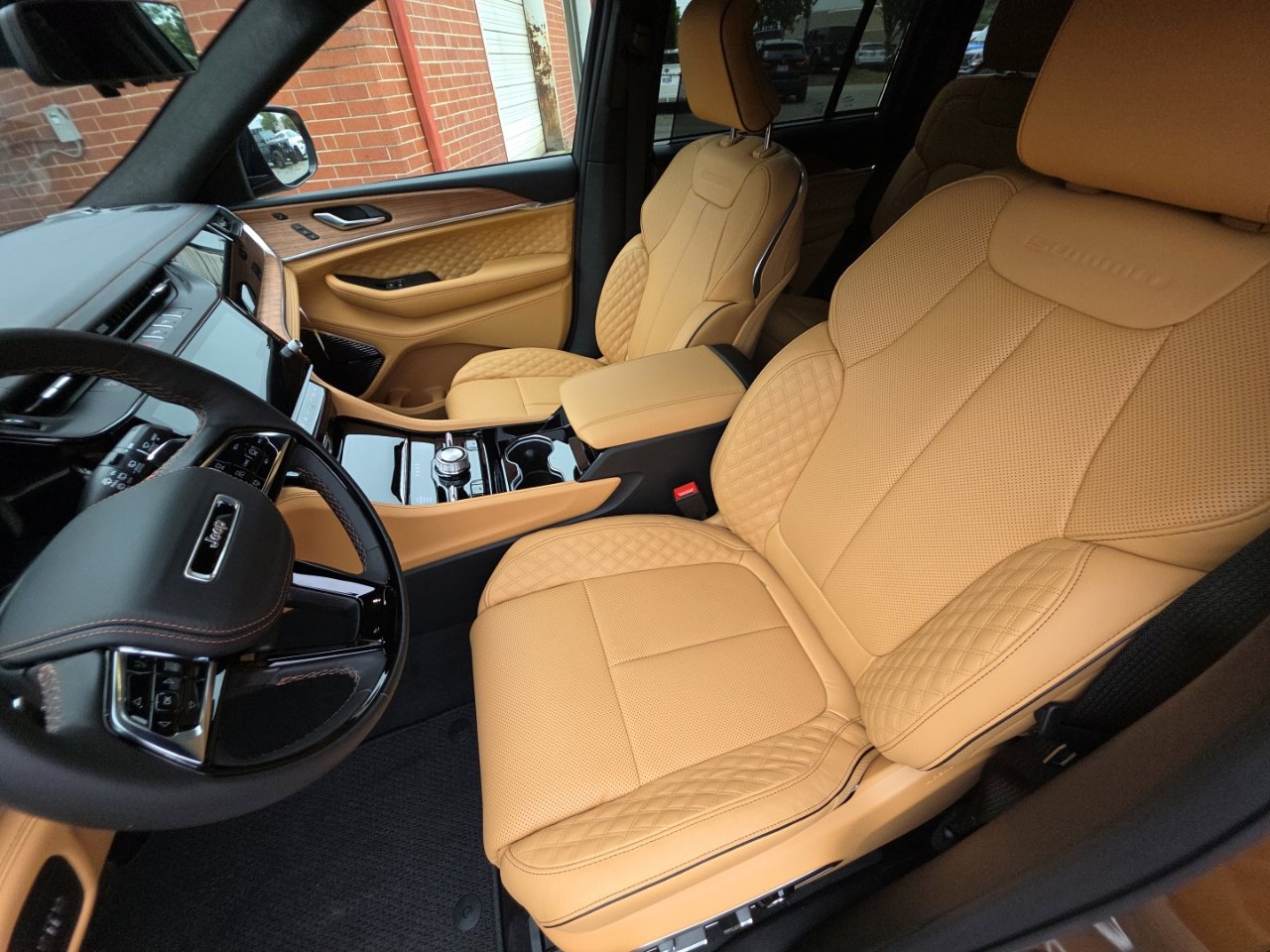 New 2027 Jeep Grand Cherokee Summit w/ Adv Protech Group IV AWD/4WD image 16