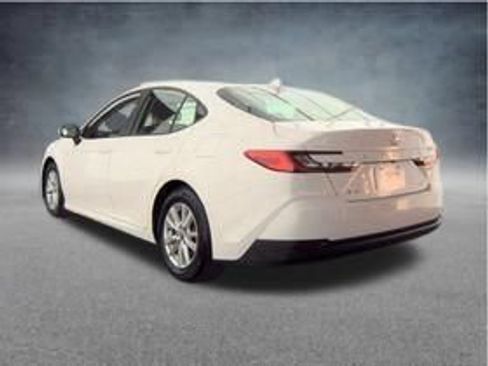Used 2025 Toyota Camry LE FWD image 8