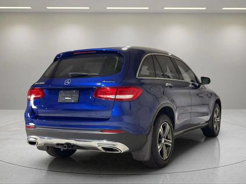 Used 2017 Mercedes-Benz GLC 300 4MATIC image 3