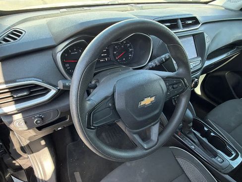 Used 2023 Chevrolet TrailBlazer LS FWD image 10