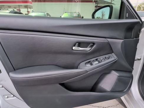 Used 2023 Nissan Sentra SV FWD image 16