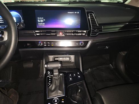 Used 2024 Kia Sportage SX image 21