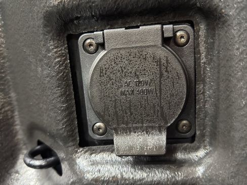 Used 2025 Chevrolet Silverado 1500 LT image 21