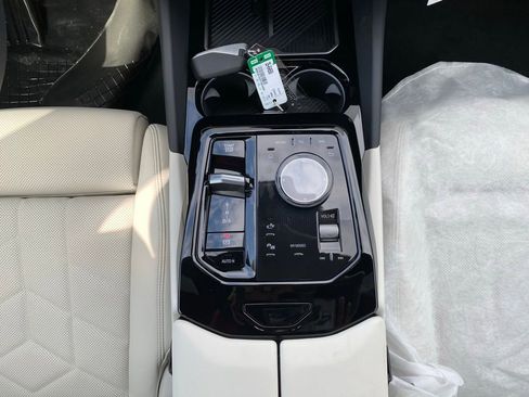 New 2026 BMW 530i xDrive w/ M Sport Package AWD/4WD image 10