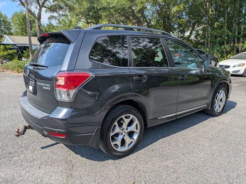 Used 2017 Subaru Forester 2.5i Touring AWD/4WD image 4