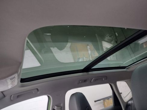 New 2025 Volkswagen Taos SE image 20