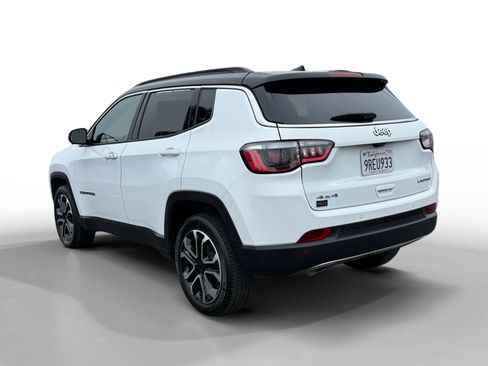 Used 2023 Jeep Compass Limited image 3