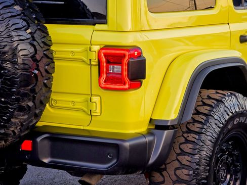 Used 2022 Jeep Wrangler Unlimited Rubicon 4xe w/ Safety Group image 24