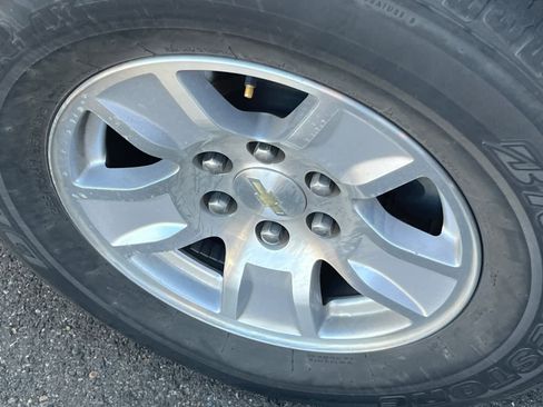 Used 2018 Chevrolet Silverado 1500 LT w/ All Star Edition image 21