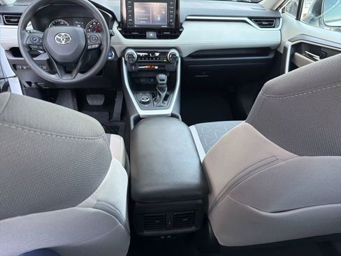 Used 2022 Toyota RAV4 XLE w/ Convenience Package AWD/4WD image 13