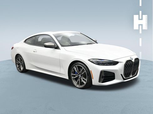 Used 2022 BMW M440i Coupe w/ Premium Package image 2