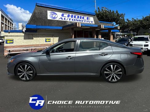 Used 2021 Nissan Altima 2.5 SR FWD image 3