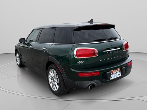 Used 2017 MINI Cooper Clubman w/ Premium Package image 3