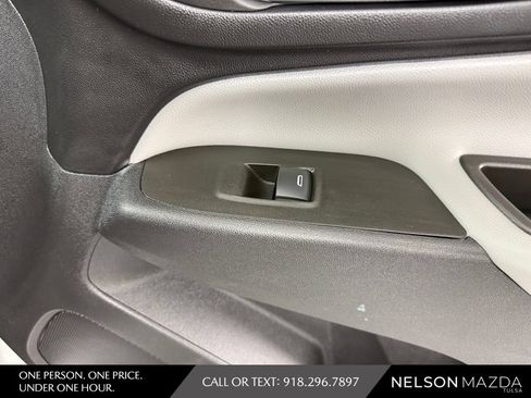 Used 2023 Chevrolet Equinox LS w/ LS Convenience Package FWD image 46