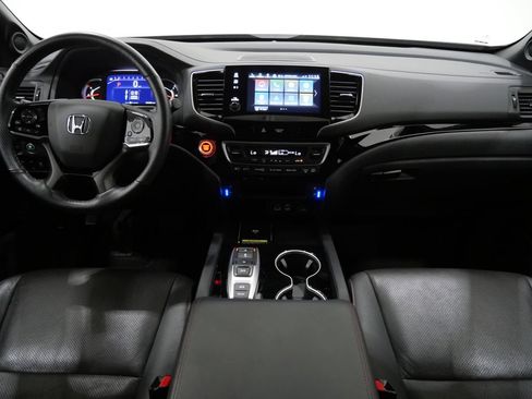 Used 2025 Honda Passport Black Edition image 11
