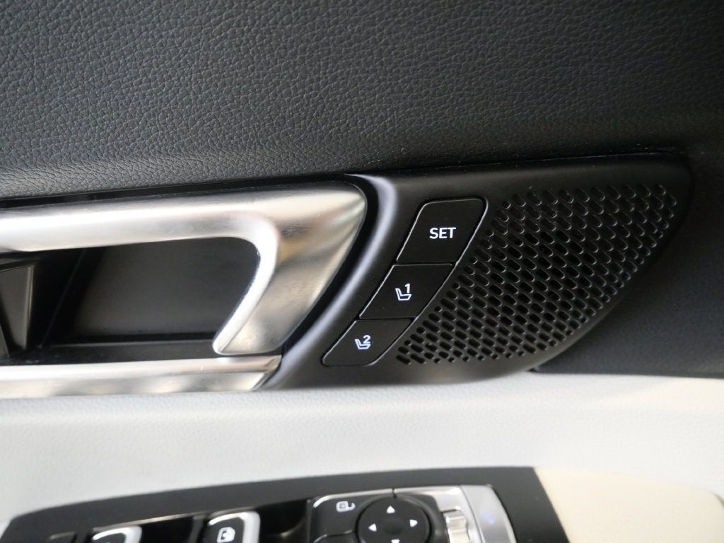 Used 2020 Kia Telluride SX w/ SX Prestige Package AWD/4WD image 36