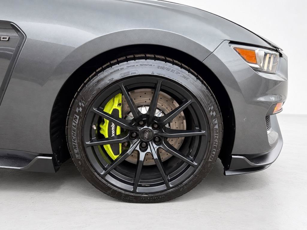 Used 2016 Ford Mustang Shelby GT350 w/ Technology Package RWD image 26