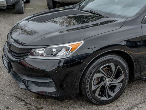 Used 2017 Honda Accord LX image 14