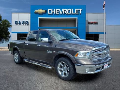 Used 2018 RAM 1500 Laramie AWD/4WD image 1