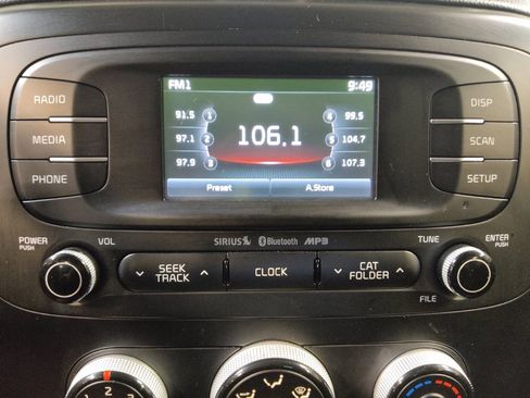 Used 2016 Kia Soul image 25