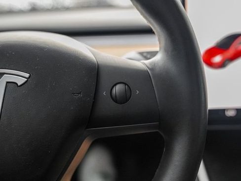 Used 2019 Tesla Model 3 Standard Range RWD image 29