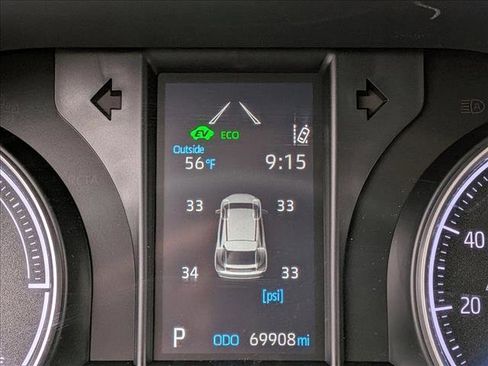 Certified 2022 Toyota Venza LE image 10