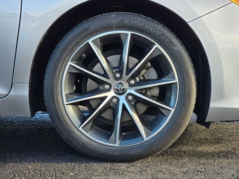 Used 2015 Toyota Camry XSE image 9