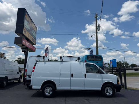Used 2023 Chevrolet Express 2500 w/ Driver Convenience Package RWD image 3