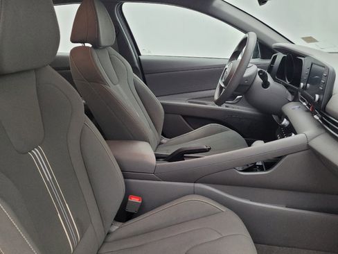 Used 2023 Hyundai Elantra SEL image 21