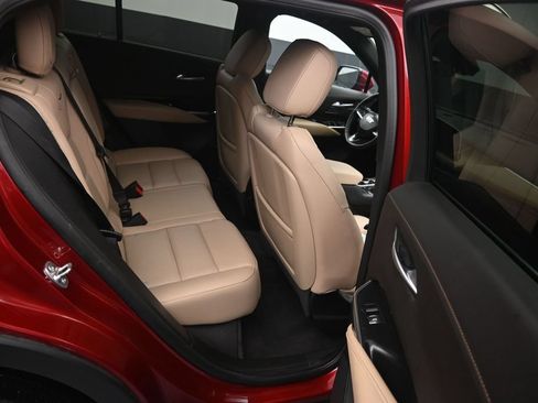 Used 2025 Cadillac XT4 Premium Luxury FWD image 11