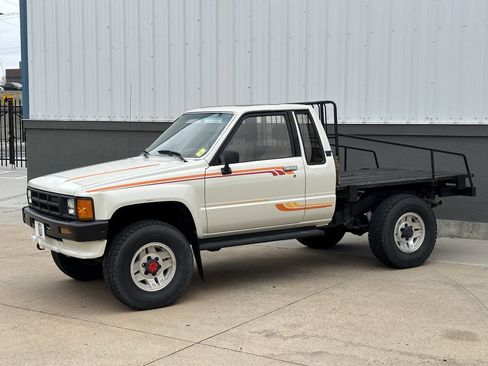 Used 1986 Toyota Pickup SR5 image 7