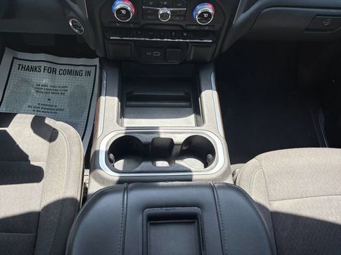 Used 2020 GMC Sierra 1500 Elevation w/ Elevation Value Package RWD image 3