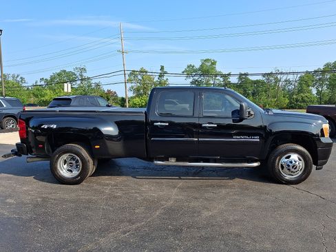 Used 2014 GMC Sierra 3500 Denali AWD/4WD image 7