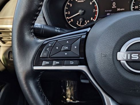 Used 2023 Nissan Altima 2.5 SV w/ SV Premium Package image 16