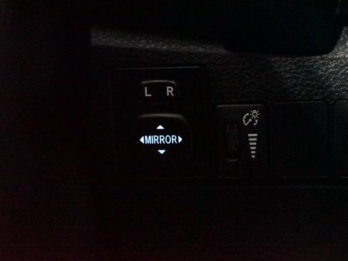 Used 2019 Toyota Corolla SE image 22