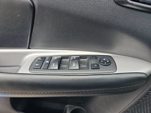 Used 2018 Dodge Journey SE FWD image 26