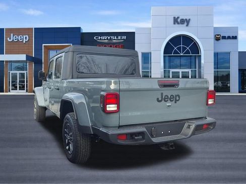 New 2026 Jeep Gladiator Sport AWD/4WD image 5