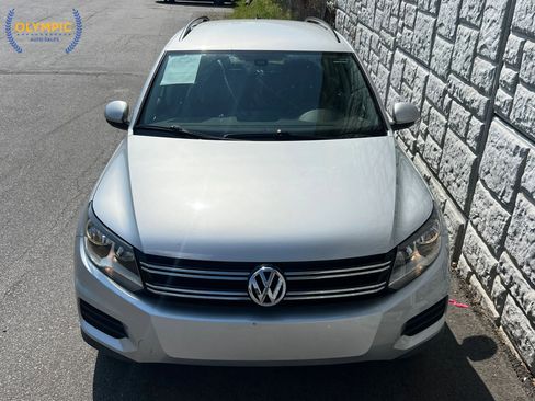 Used 2017 Volkswagen Tiguan S FWD image 2
