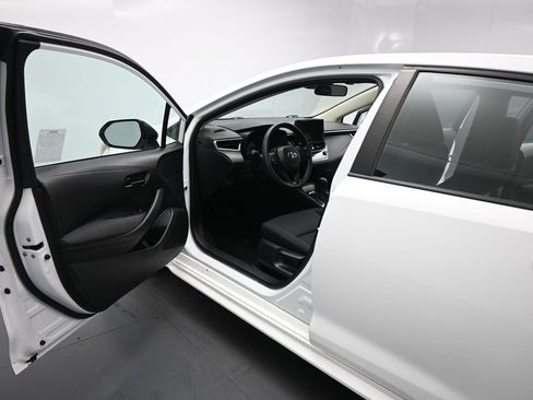 Used 2023 Toyota Corolla LE FWD image 9