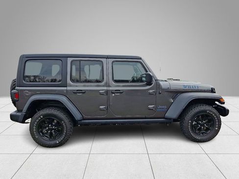 Used 2023 Jeep Wrangler Unlimited w/ Cold Weather Group AWD/4WD image 8